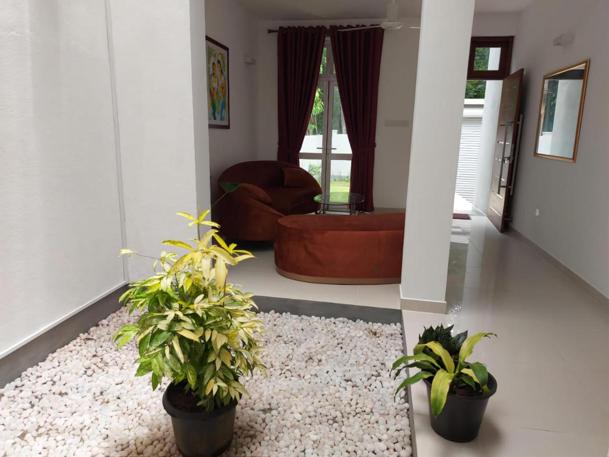 Oesis - Stylish Villa Steps From Historic Galle Fort 外观 照片