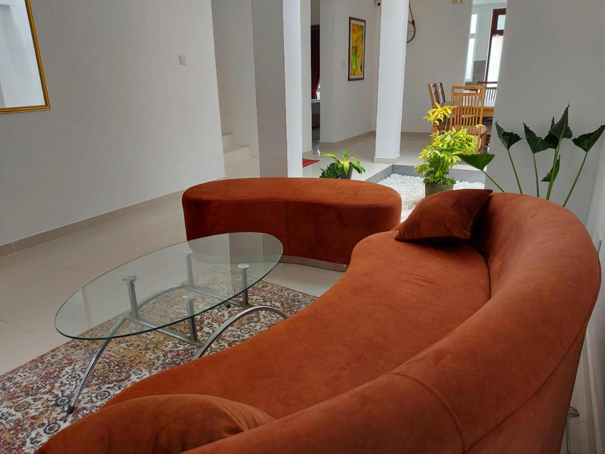 Oesis - Stylish Villa Steps From Historic Galle Fort 外观 照片