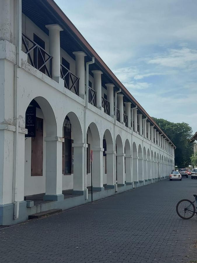 Oesis - Stylish Villa Steps From Historic Galle Fort 外观 照片