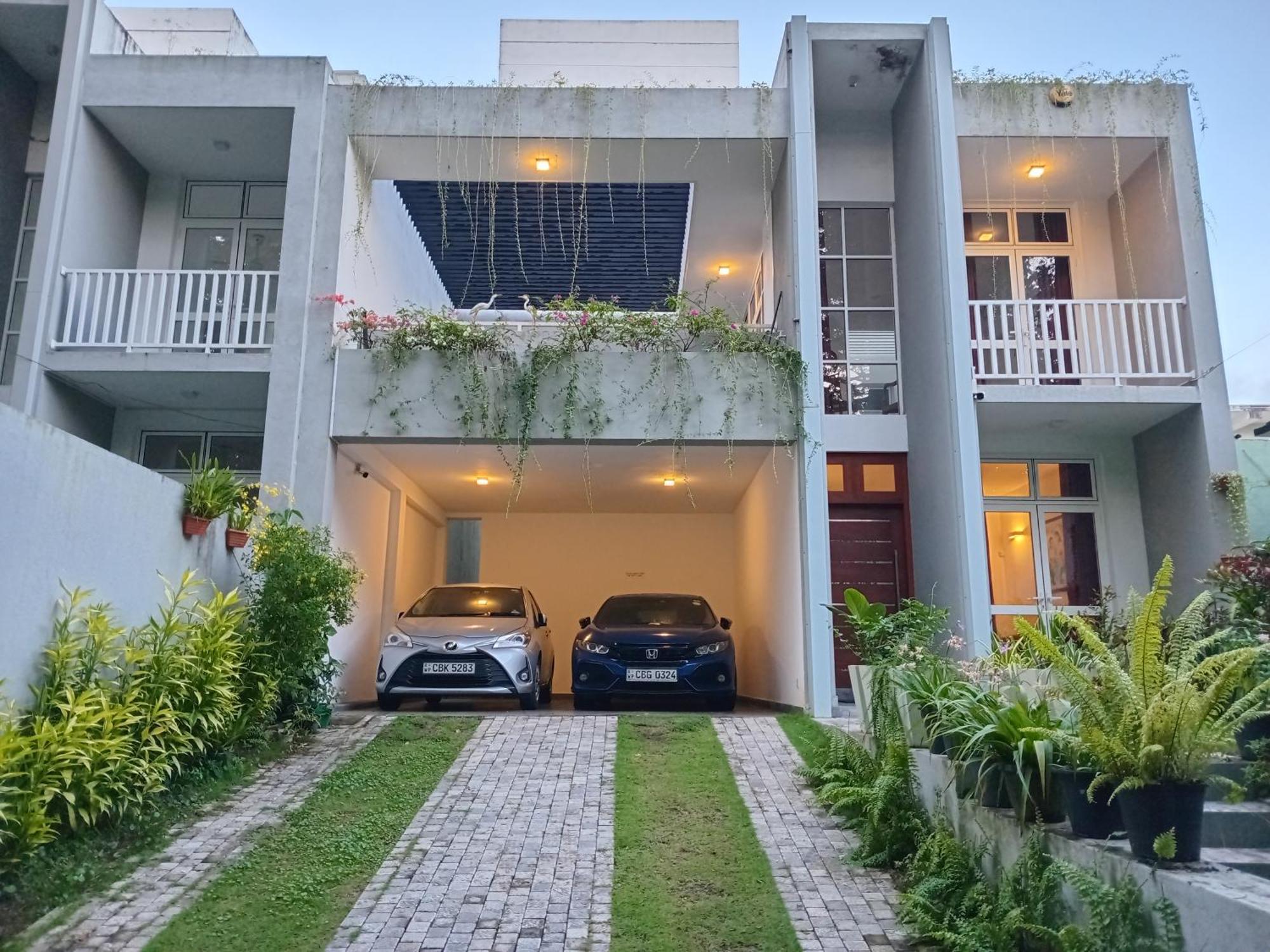 Oesis - Stylish Villa Steps From Historic Galle Fort 外观 照片