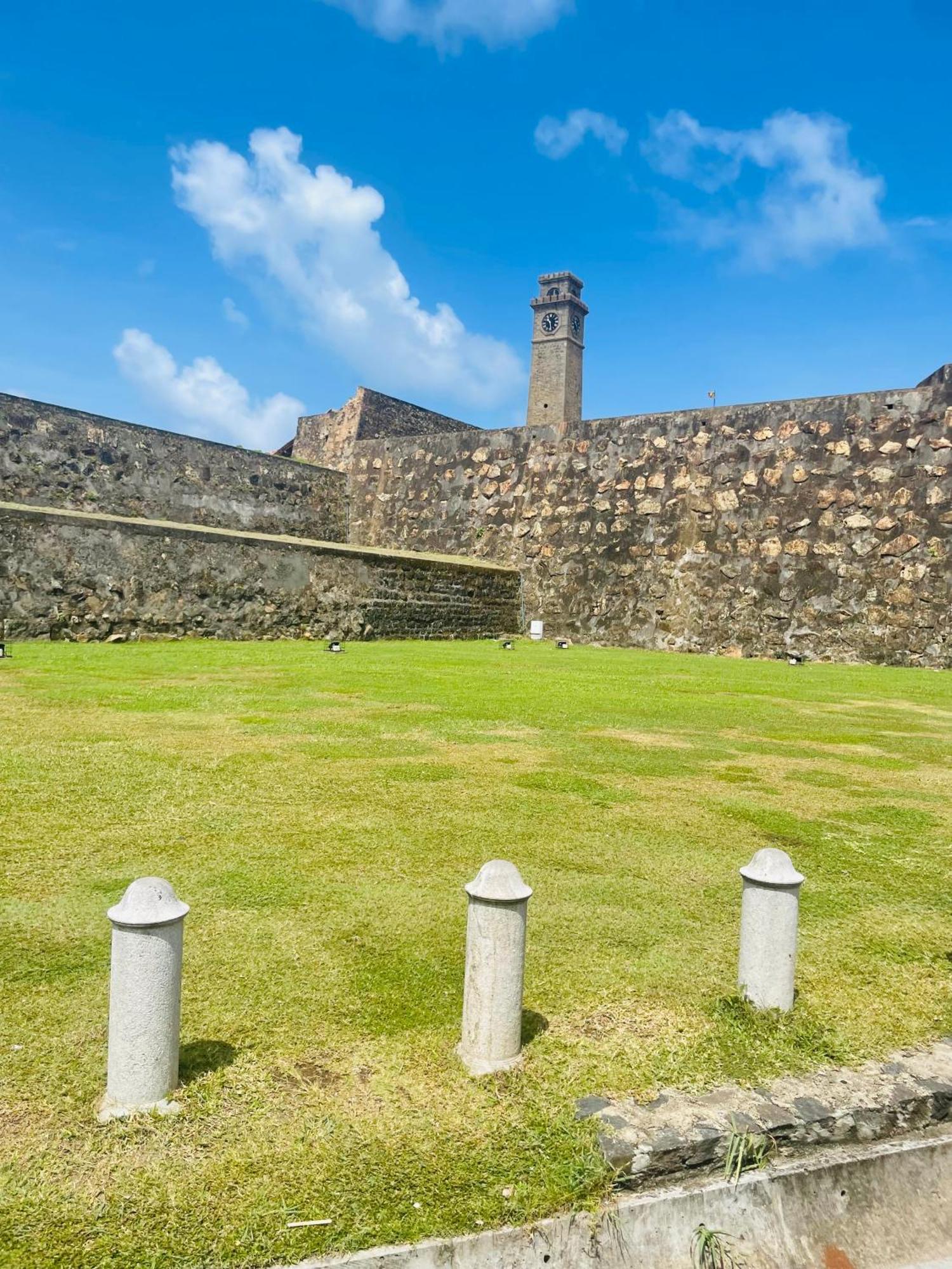 Oesis - Stylish Villa Steps From Historic Galle Fort 外观 照片