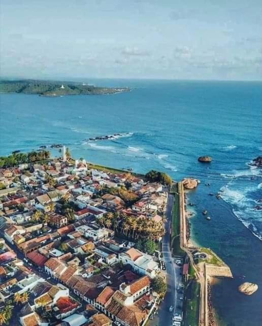 Oesis - Stylish Villa Steps From Historic Galle Fort 外观 照片