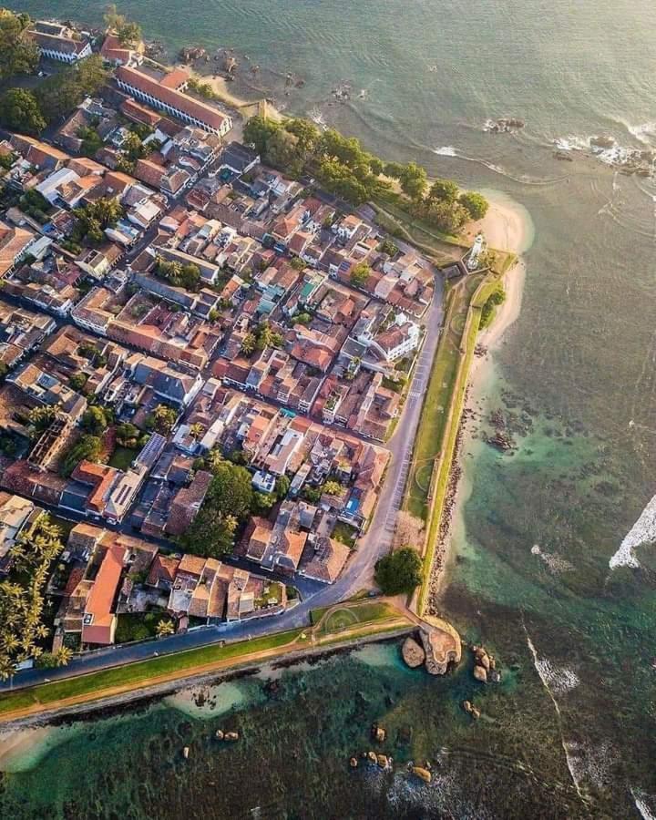 Oesis - Stylish Villa Steps From Historic Galle Fort 外观 照片