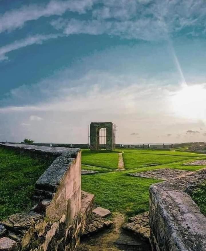 Oesis - Stylish Villa Steps From Historic Galle Fort 外观 照片